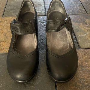 Alegria by polite black leather women’s size 8 Mary Janes shoes